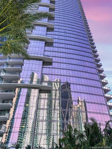 Main picture of Paramount Miami Worldcenter