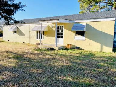 Main picture of 1960 Brogden Rd