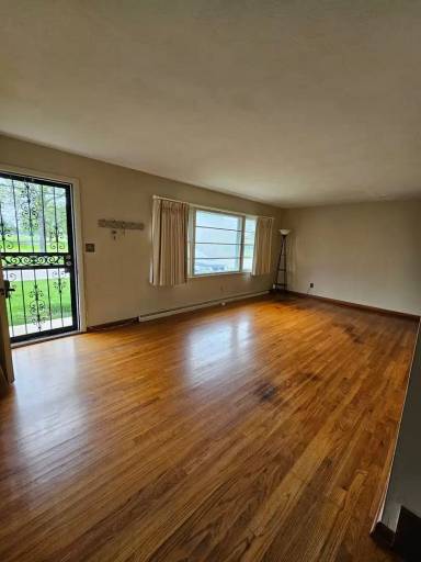 Main picture of 28 Phillips Dr