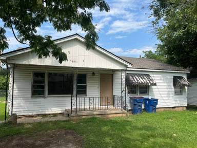 Main picture of 3803 Mary St