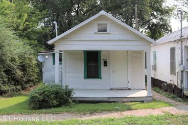 Main picture of 945 Madison Ave