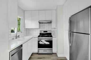 Main picture of 3240 Fay Ave