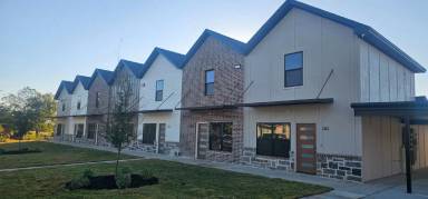Main picture of 211 E Lyndale Ave