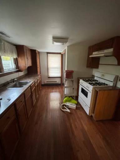 Main picture of 5785 Downey Ave