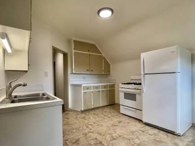 Main picture of 605 W Fountain St