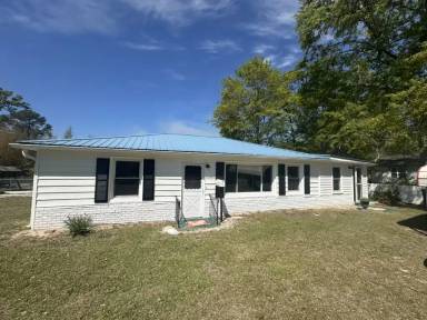 Main picture of 410 W 6th Ave