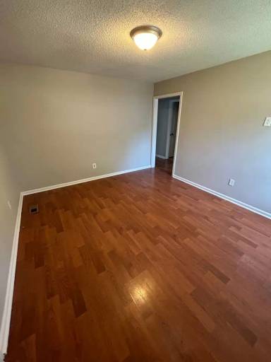 Main picture of 102 Bruce St