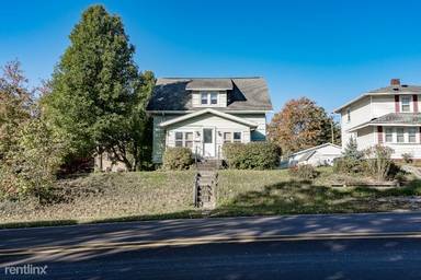 Main picture of 2609 N Wells St