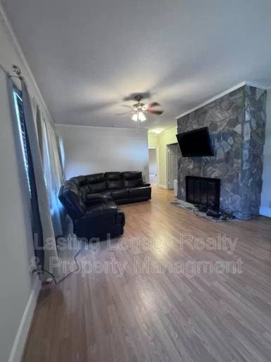 Main picture of 3306 Browns Pond Ln