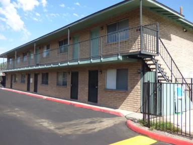 Main picture of 2936 N 39th St