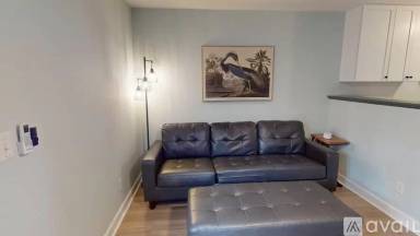 Main picture of 81 Center St