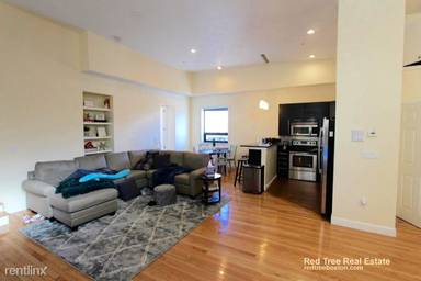 Main picture of 1032 Commonwealth Ave