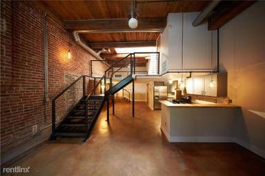 Main picture of 644 Wells St SW