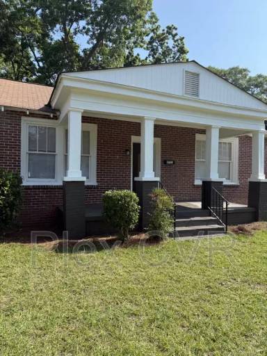 Main picture of 2711 Pecan St
