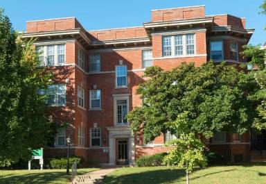 Main picture of 5615 Waterman Blvd