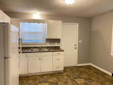 Main picture of 222 N 11th St