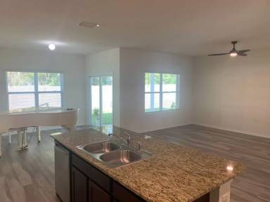 Main picture of 5886 SW 84th St