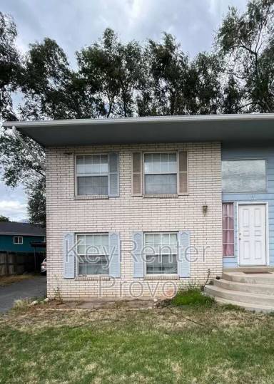 Main picture of 604 W 1925 N