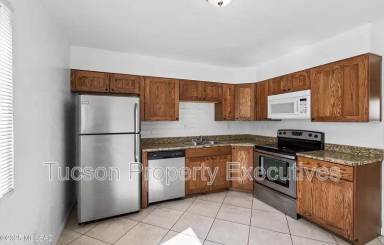 Main picture of Spanish Trail Condominiums