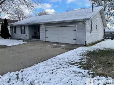 Main picture of 601 E Elm Dr