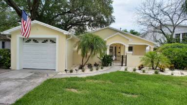 Main picture of 528 Lucerne Ave