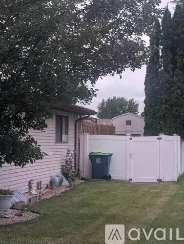 Main picture of 6240 Weiss St