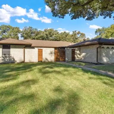 Main picture of 1521 Oak Creek Dr