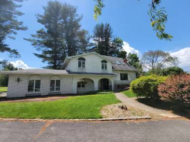 Main picture of 5605 Broadacre Dr