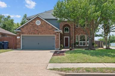 Main picture of 615 Maplecreek Dr