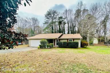 Main picture of 616 Deerfield Ln