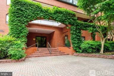 Main picture of Summerwalk West Condo