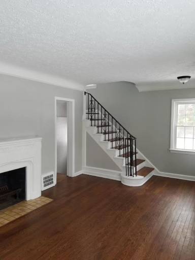Main picture of 1932 Staunton Rd