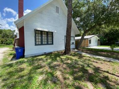 Main picture of 2225 Stella St