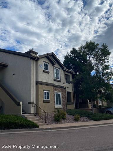 Main picture of 3912 Riviera Grv