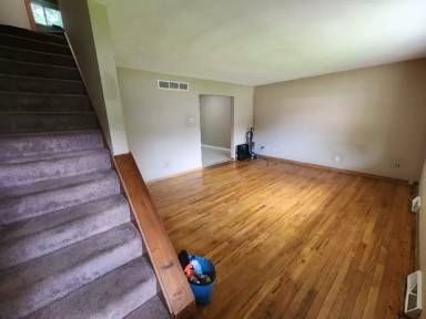 Main picture of 1130 Middlebury Rd