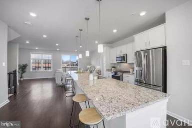 Main picture of 7172 Brick Kiln Cir