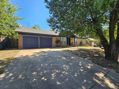 Main picture of 609 Canyon Ridge Dr