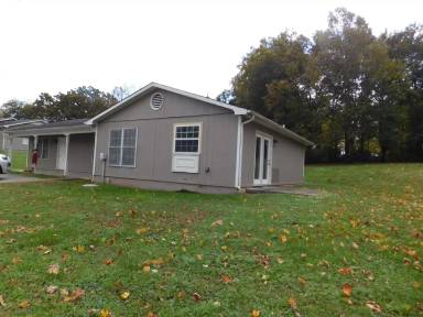 Main picture of 305 Oak St