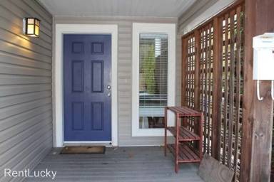 Main picture of 4141 Delridge Way SW
