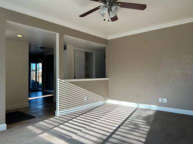 Main picture of 520 S Silver Ridge St
