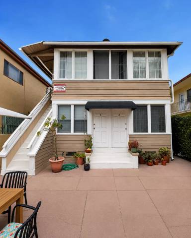 Main picture of 23 19th Ave