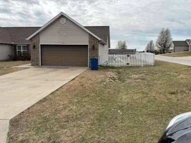 Main picture of 129 Forest Ln
