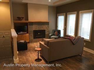 Main picture of 61875 Broken Top Dr