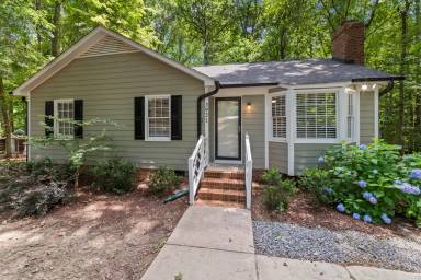 Main picture of 3921 Bamburgh Ln