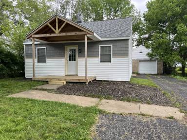 Main picture of 3320 N El Vista Ave