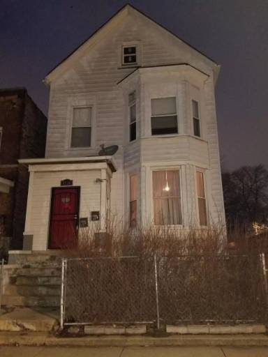 Main picture of 1226 E 72nd St