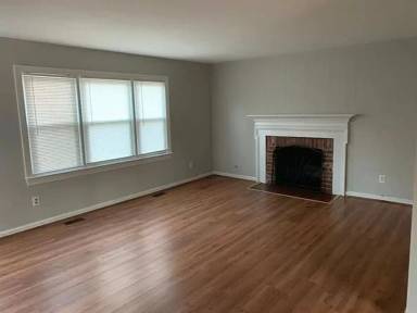 Main picture of 10 Mammoth Oak Rd