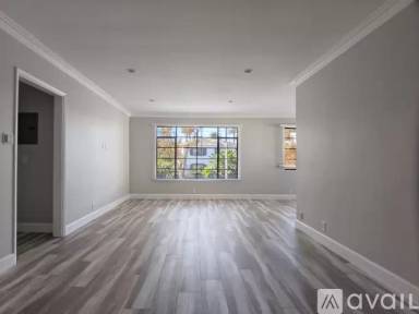 Main picture of 458 S Oakhurst Dr