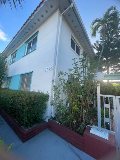 Main picture of 7300 Byron Ave