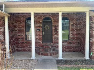 Main picture of 2203 Stout Dr